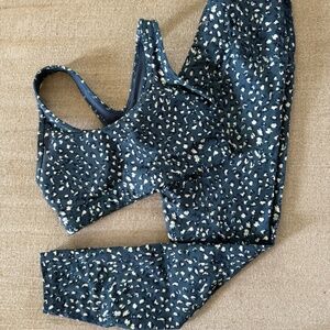 Lorna Jane Wild Core High Waisted Leggings & Sports Bra XS